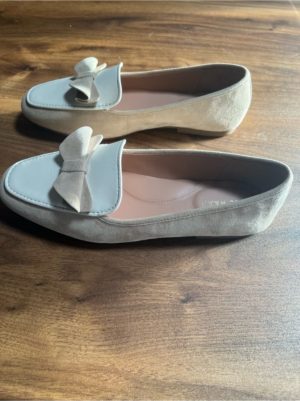 NWOT Never Worn Cole Haan Women's Bow-Trim Loafers in Light Beige and Cream